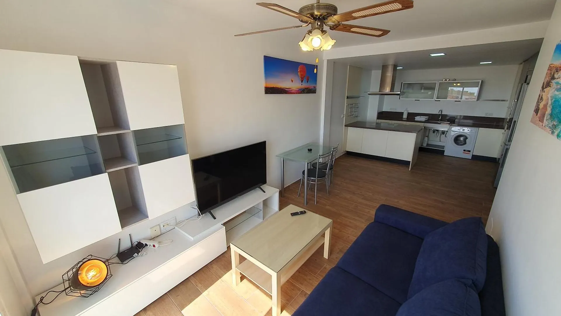 3E, 56M2, 1 Dormitorio, 4 Huespedes, Wifi Gratis La Linea de la Concepcion